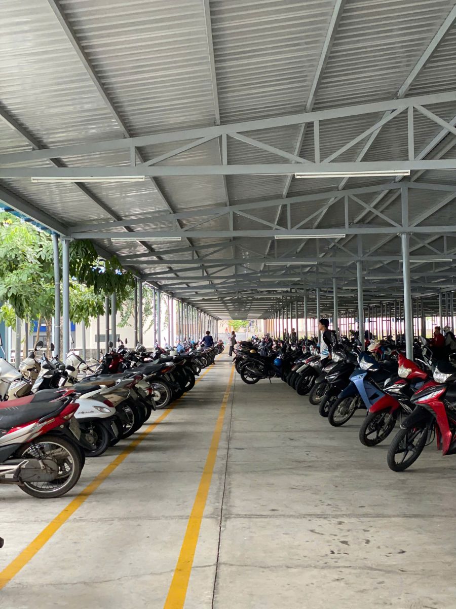 Giữ Xe Giáo Viên Và Nhân Viên Trường Học