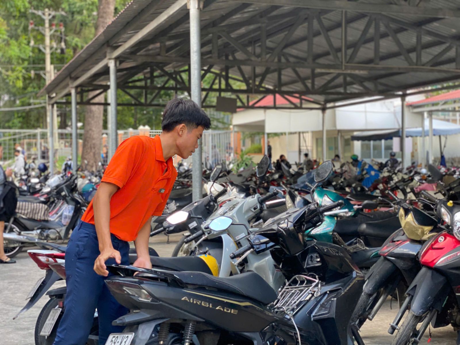 Quy Mô Nhân Sự Của Một Công Ty Giữ Xe Chuyên Nghiệp