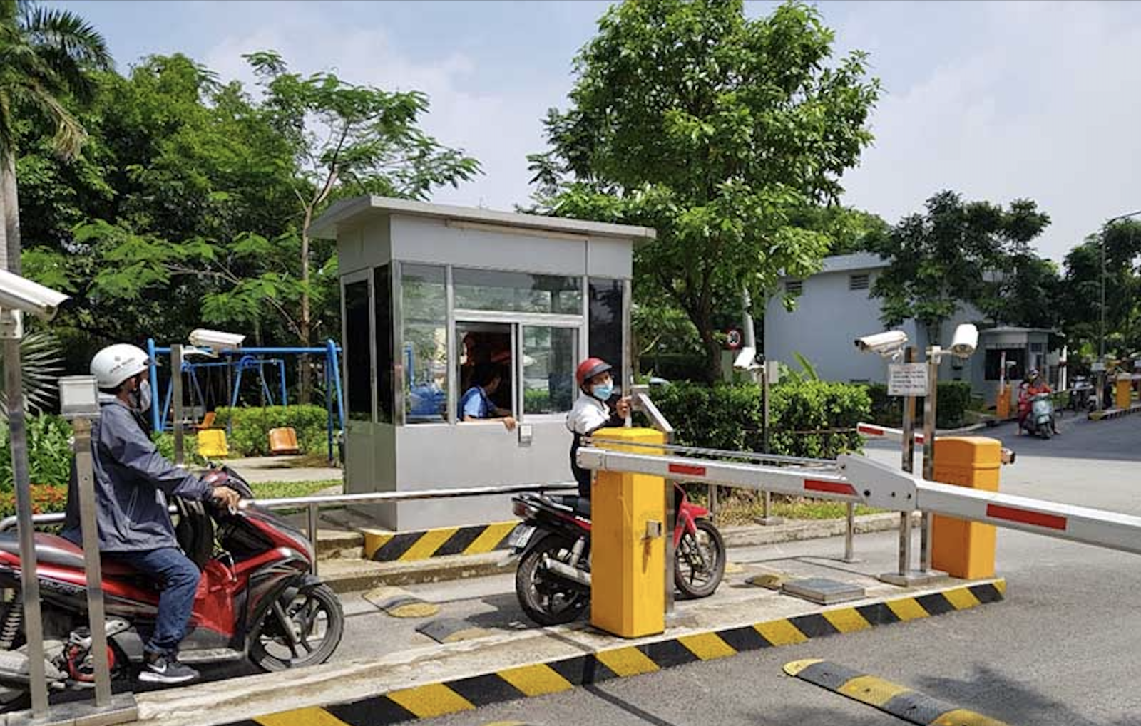 dịch vụ giữ xe nhà máy