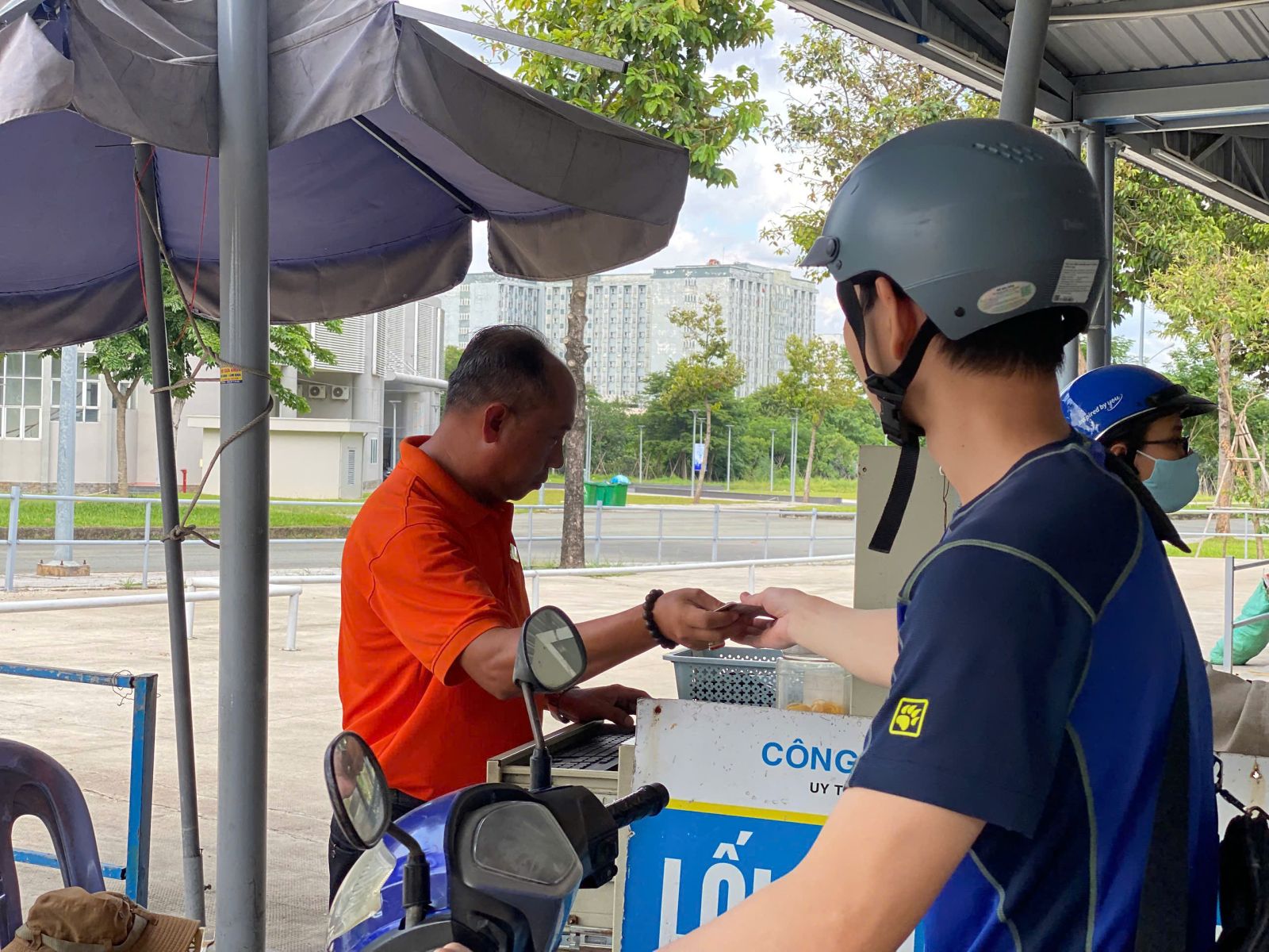 dịch vụ quản lý xe ra vào