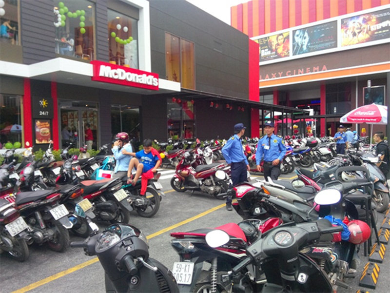 Giá Gửi Xe Tại TP.HCM 2026