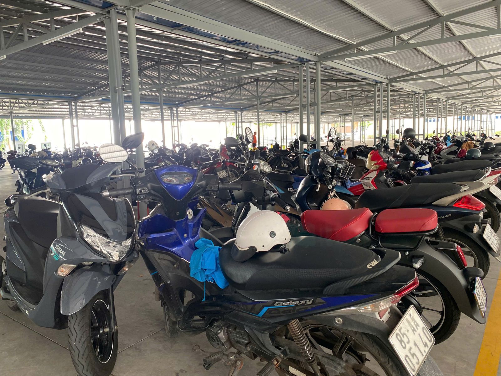 giữ xe trường học