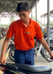Nhân Viên Giữ Xe Chuyên Nghiệp