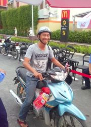 Xử lý khi xe ô tô bị kẹt trong bãi giữ xe