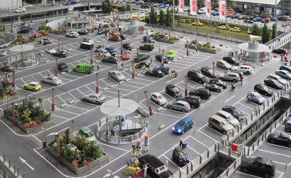 nhung-xu-huong-moi-trong-thiet-ke-va-quan-ly-bai-giu-xe-o-to-tai-cac-trung-tam-thuong-mai-1